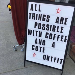 Meet your Posher, Caitlin